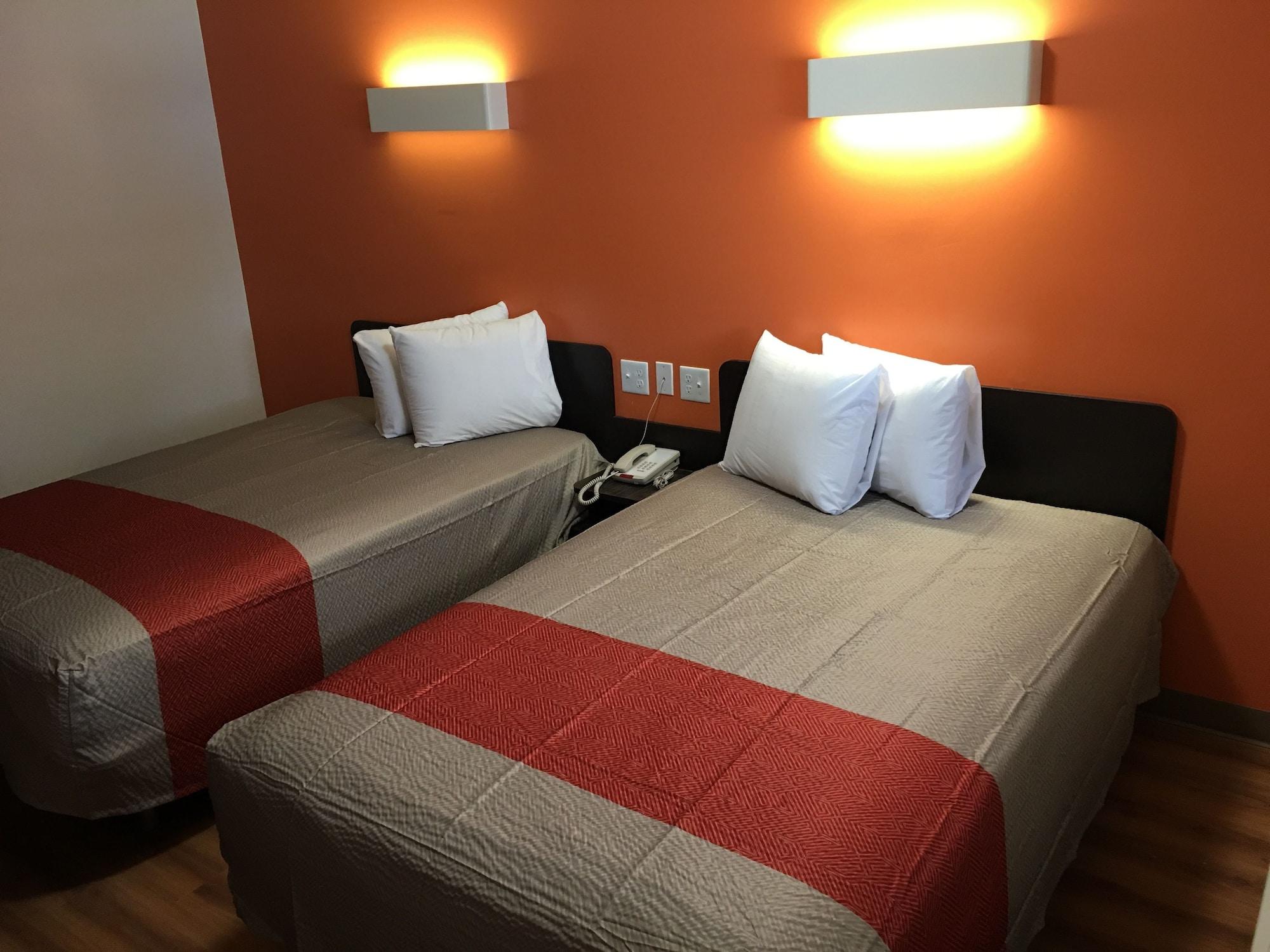 Hotel 6-greenville, Sc