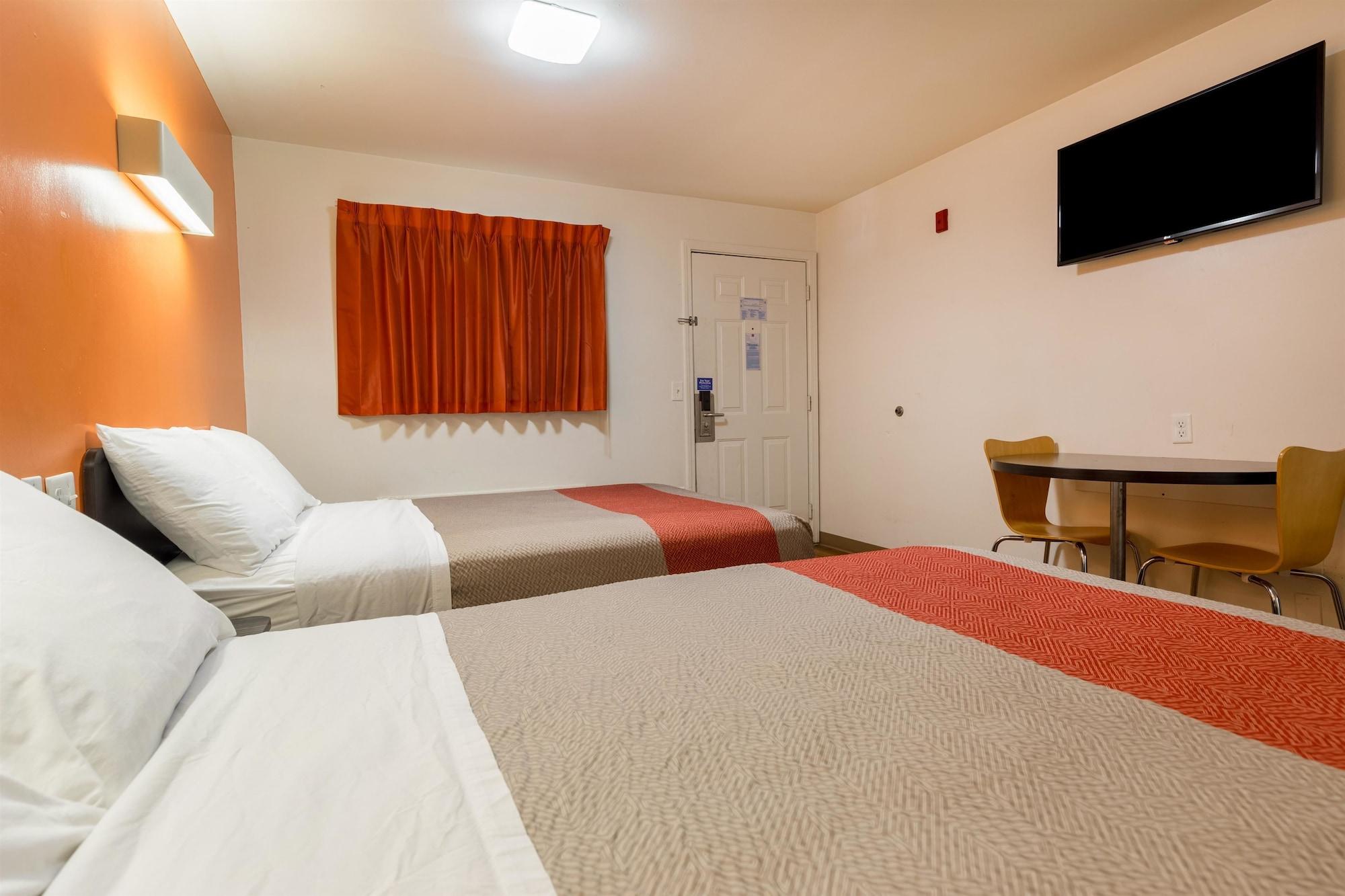 Hotel 6-greenville, Sc