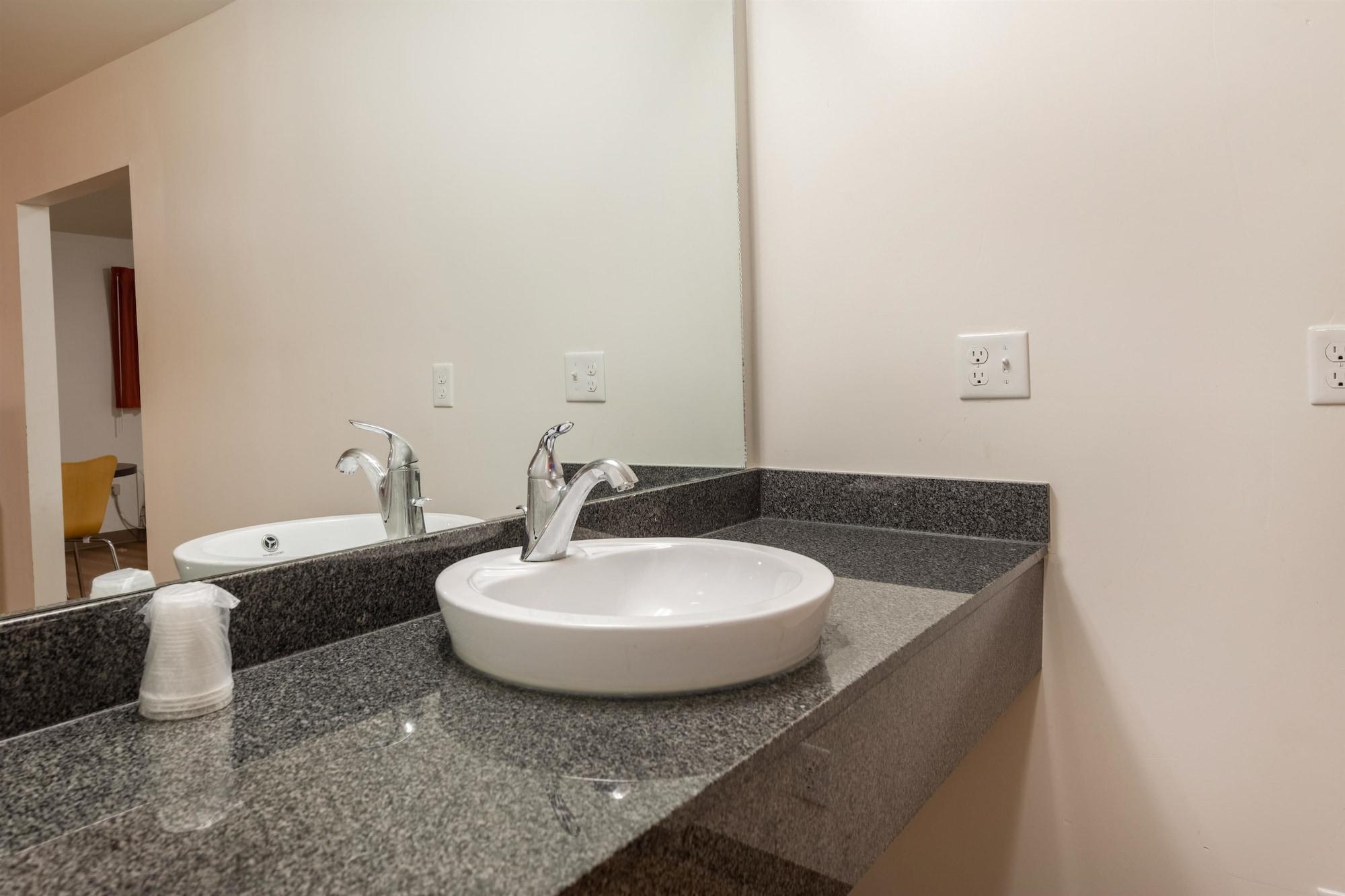 Hotel 6-greenville, Sc 2*