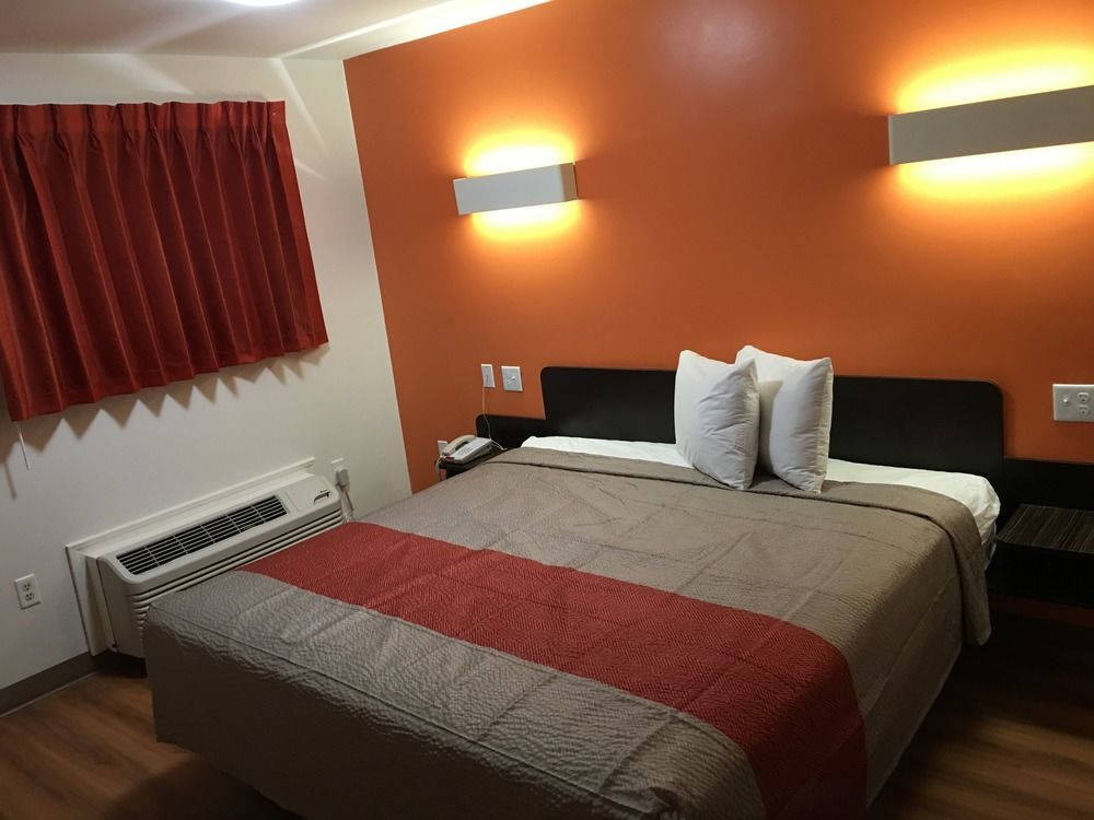 Hotel 6-greenville, Sc