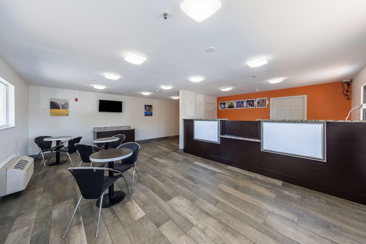 Hotel 6-greenville, Sc 2*